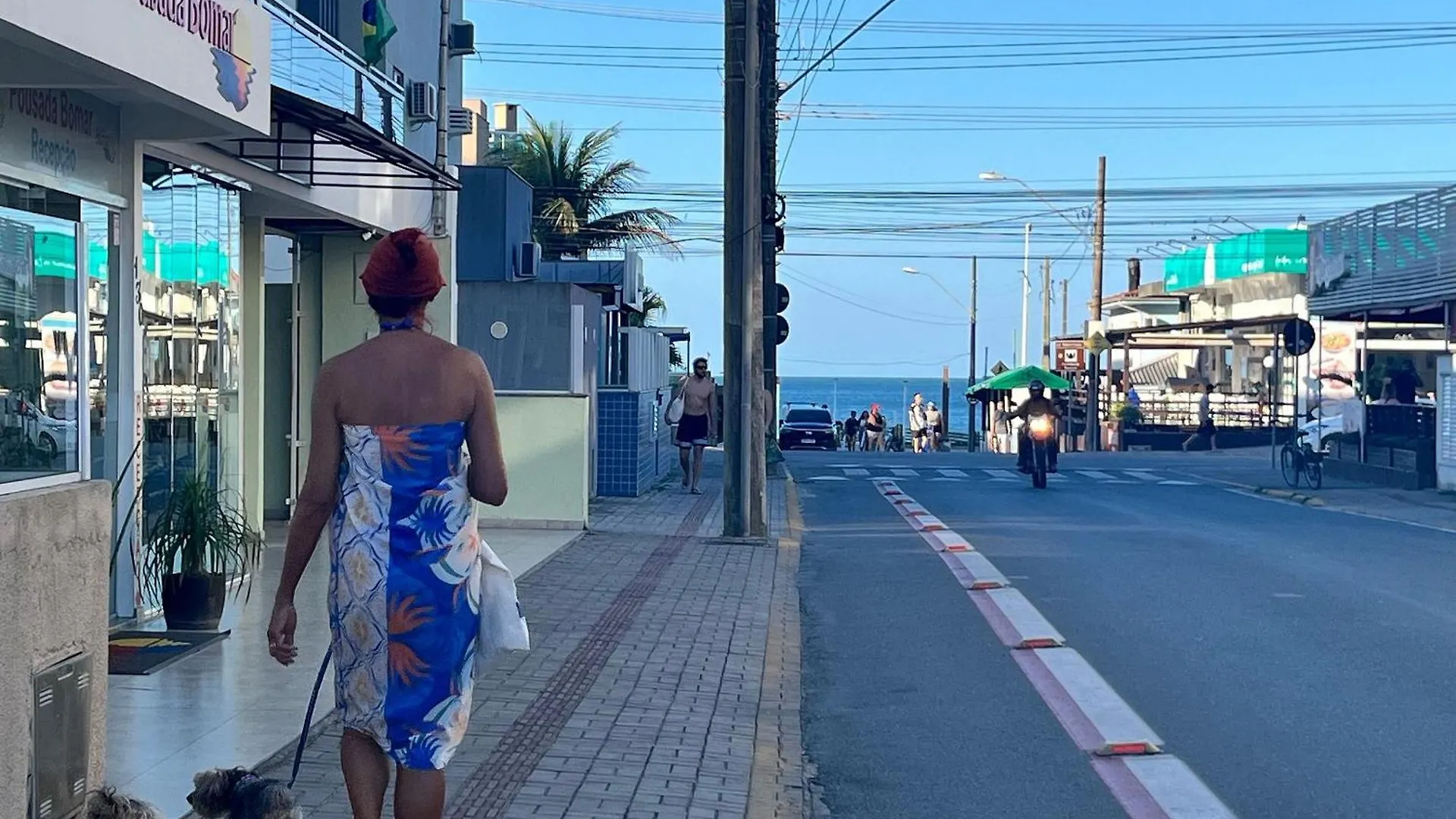 בומבינאס B208 - Apto 2 Quartos Bombas Perto Do Mar - Sc